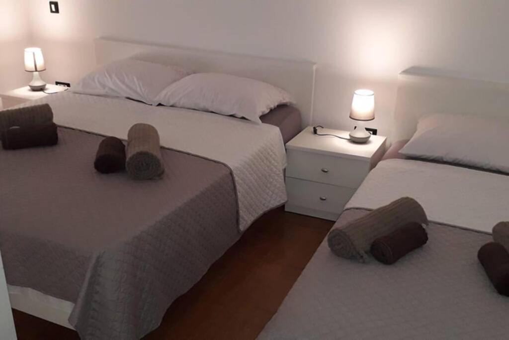 Apartman Franko - Uz Parking Pula Exterior foto
